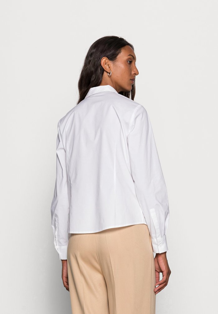 Chemisier Anna Field BUSINESS REGULAR Button down Blanche Femme | IMP-4505505